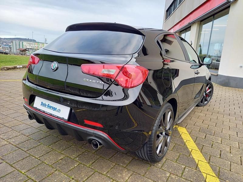 Gebraucht Alfa Romeo Giulietta Veloce 241 PS (177 kW) 2016 Schwarz Limousine