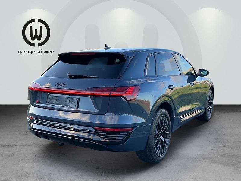 Gebraucht Audi Q8 e-tron S-Line 250 kW (340 PS) 2023 Blau SUV
