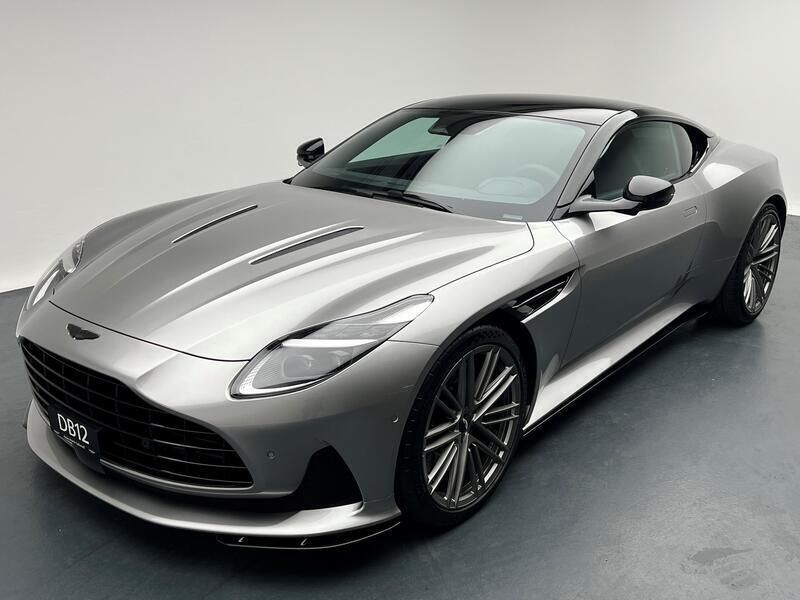 Silber Neu 2025 Aston Martin DB12 Coupé | CHF 291’000 - Bild 1/4