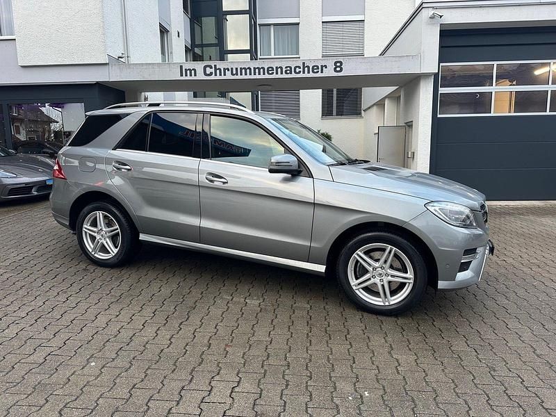 Gebraucht Mercedes ML350 Executive 258 PS (189 kW) 2013 SUV