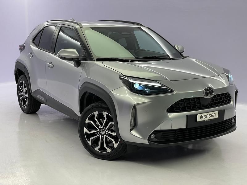 Silber Gebraucht 2024 Toyota Yaris Cross Trend SUV | CHF 32’900 (Etwas zu teuer) - Bild 1/4