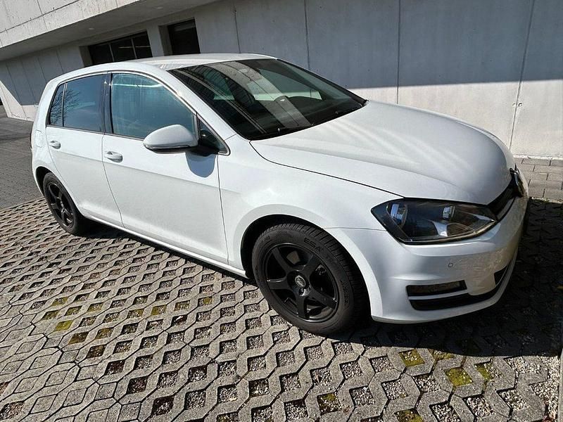 Gebraucht VW Golf VII Comfortline 150 PS (110 kW) 2015 Limousine