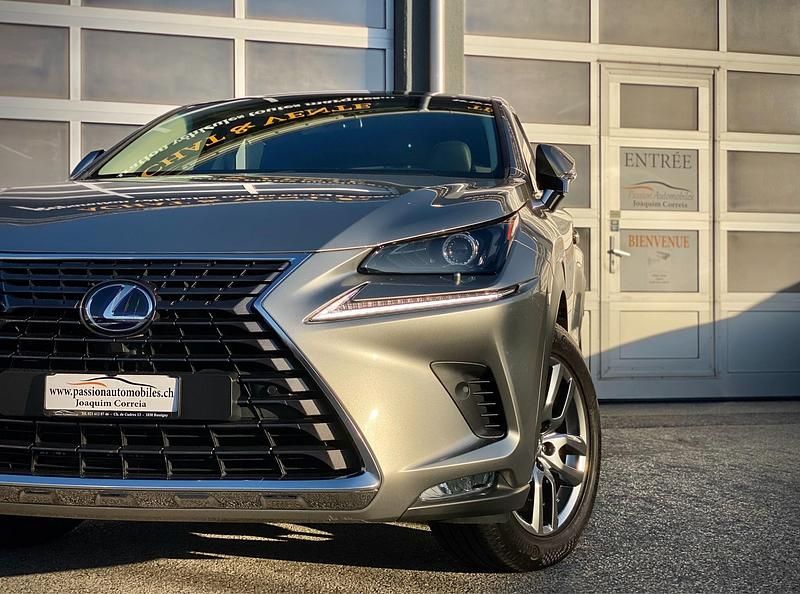 Gebraucht Lexus NX300h E-FOUR 197 PS (144 kW) 2018 SUV