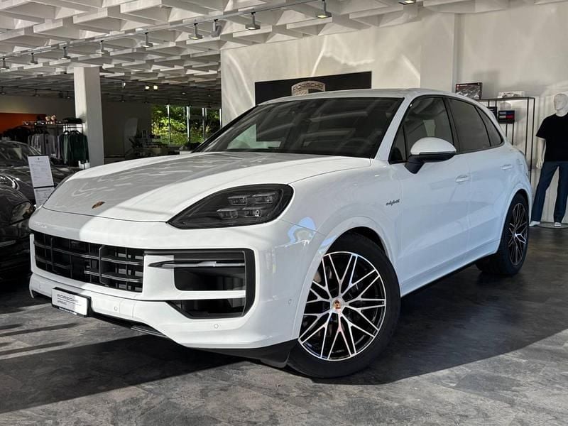 Gebraucht Porsche Cayenne 470 PS (345 kW) 2025 SUV