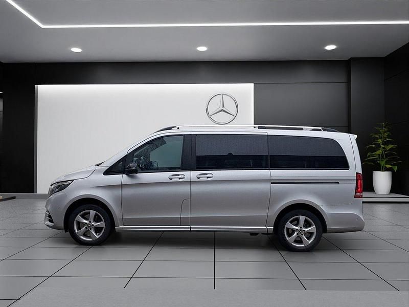 Gebraucht Mercedes V300 Edition 239 PS (175 kW) 2023 Silber Van / Kleinbus