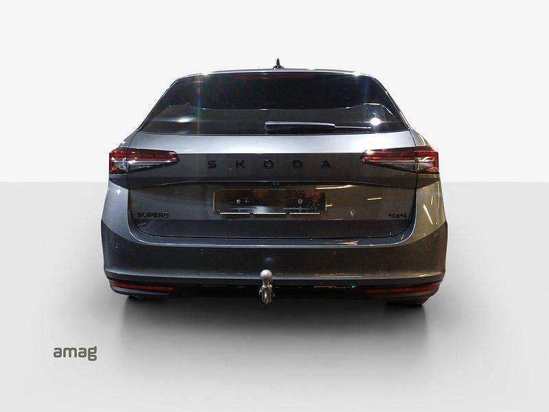 Gebraucht Skoda Superb SportLine 266 PS (195 kW) 2024 Kombi