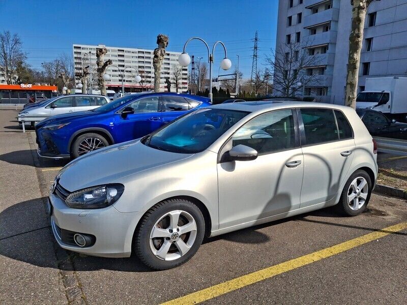Gebraucht 2009 VW Golf VI Highline Kleinwagen | CHF 11’900 - Bild 1/4
