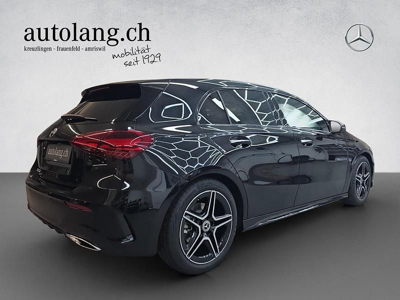 Neu Mercedes A200 AMG line 177 PS (130 kW) 2026 Schwarz Limousine