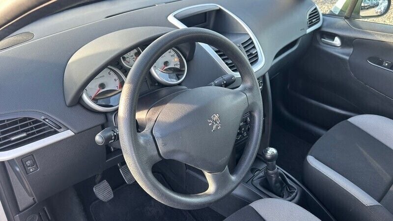 Gebraucht Peugeot 207 95 PS (69 kW) 2009 Kleinwagen