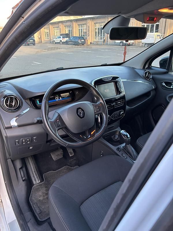 Gebraucht Renault Zoe LIMITED 80 kW (109 PS) 2018 Kleinwagen