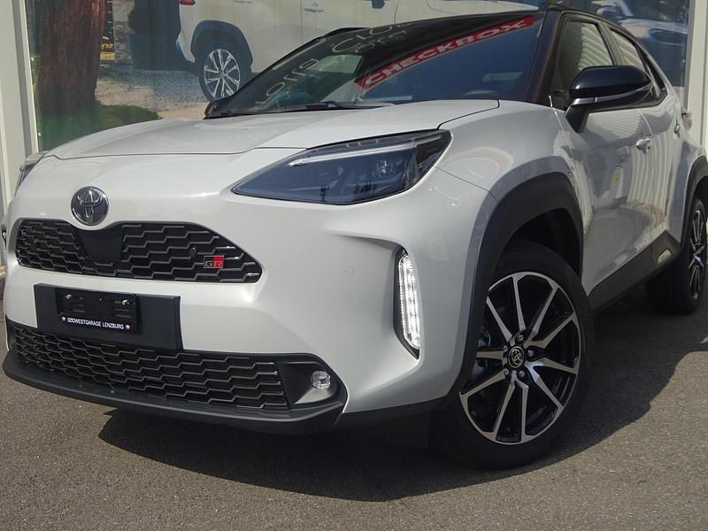 Neu 2025 Toyota Yaris Hybrid Sport | CHF 33’900 (Etwas zu teuer) - Bild 1/4