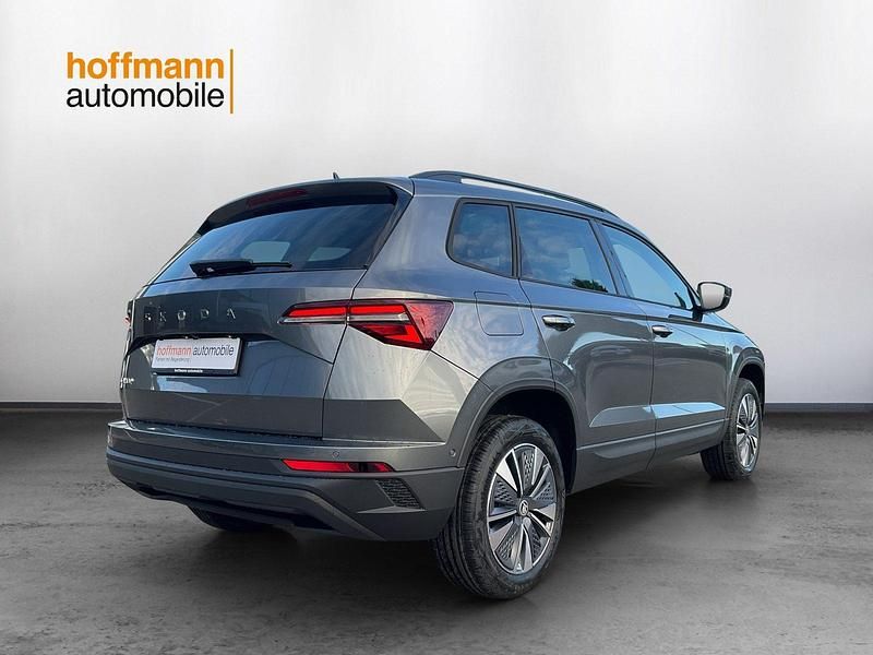 Neu Skoda Karoq Dynamic 150 PS (110 kW) 2025 Grau SUV