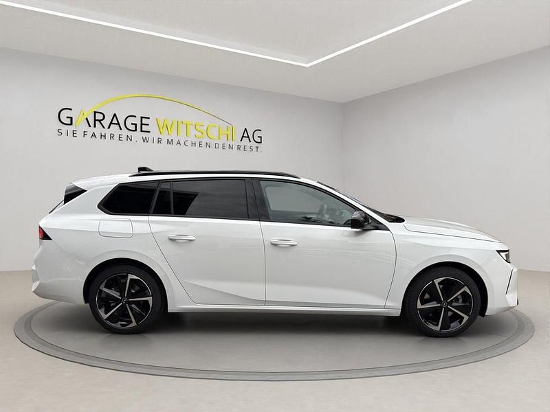 Neu Opel Astra 145 PS (106 kW) 2025 Weiss Kombi
