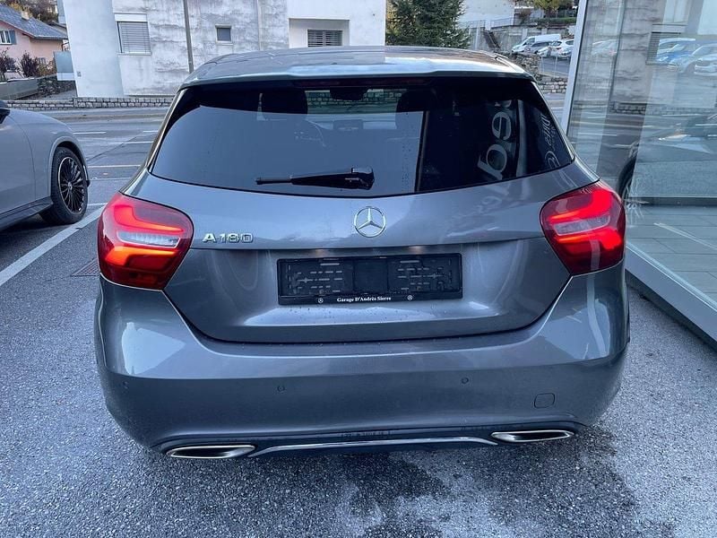 Gebraucht Mercedes A180 Urban 122 PS (89 kW) 2016 Limousine