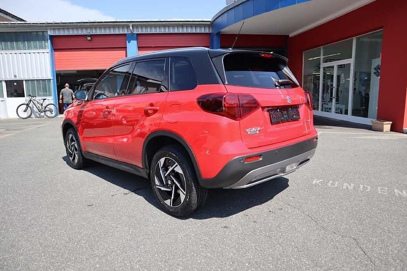 Neu Suzuki Vitara 110 PS (80 kW) 2025 Rot SUV