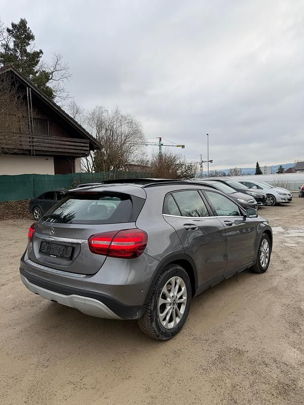 Gebraucht Mercedes GLA220 184 PS (135 kW) 2018 SUV