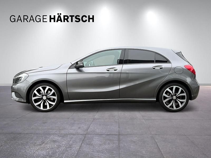 Gebraucht Mercedes A250 Urban 211 PS (155 kW) 2015 Grau Limousine