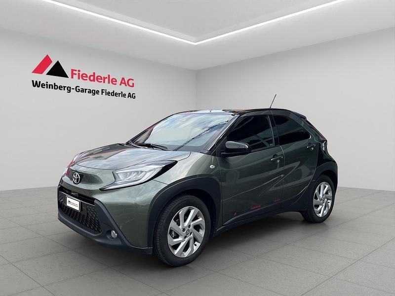 Gebraucht Toyota Aygo X Trend 72 PS (52 kW) 2023 Grün SUV