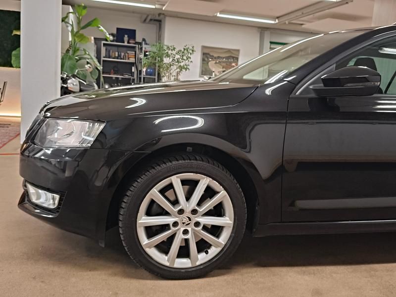 Gebraucht Skoda Octavia Ambition 184 PS (135 kW) 2015 Kombi