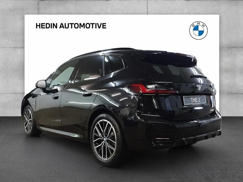Gebraucht BMW 218 Active Tourer Comfort Edition 150 PS (110 kW) 2025 Schwarz Van / Kleinbus