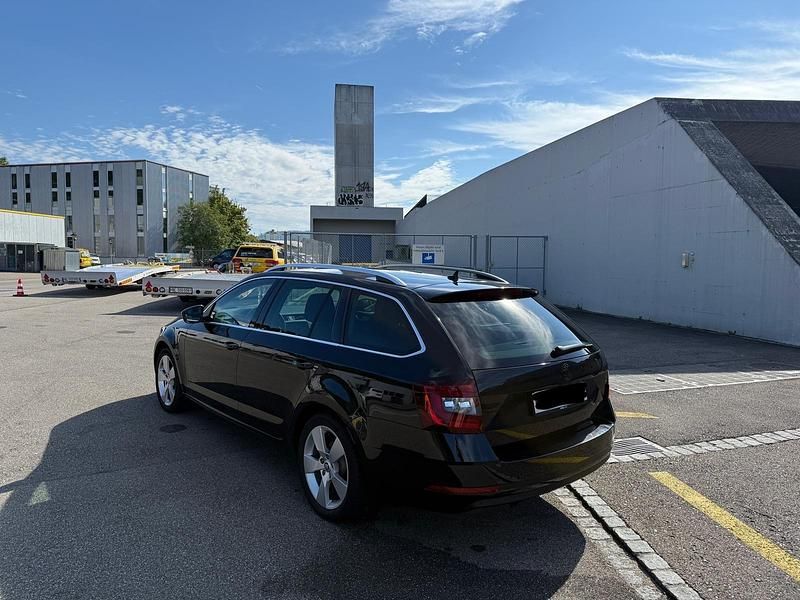 Gebraucht Skoda Octavia Clever 190 PS (139 kW) 2019 Kombi