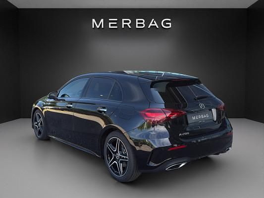Neu Mercedes A200 163 PS (119 kW) 2025 Schwarz Limousine