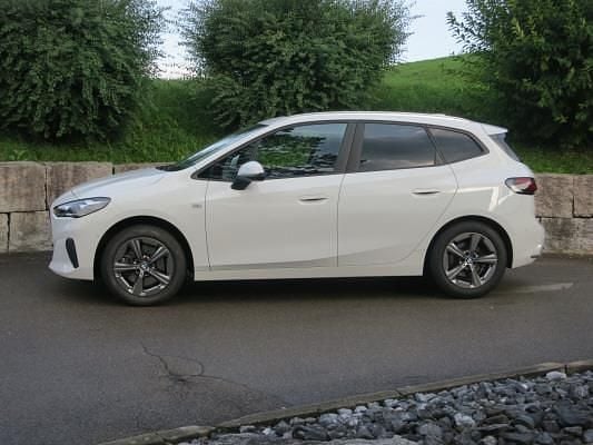 Gebraucht BMW 223 Active Tourer 197 PS (144 kW) 2023 Van / Kleinbus