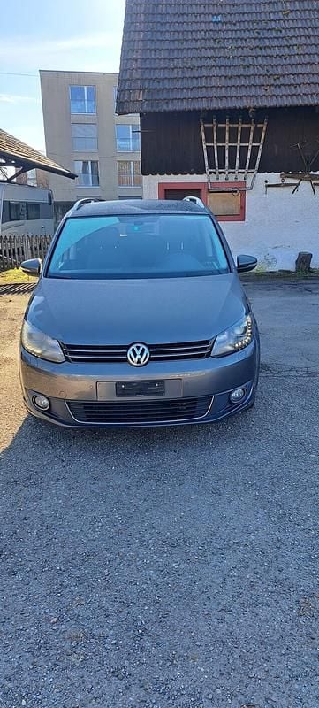 Gebraucht VW Touran Comfortline 140 PS (102 kW) 2013 Van / Kleinbus