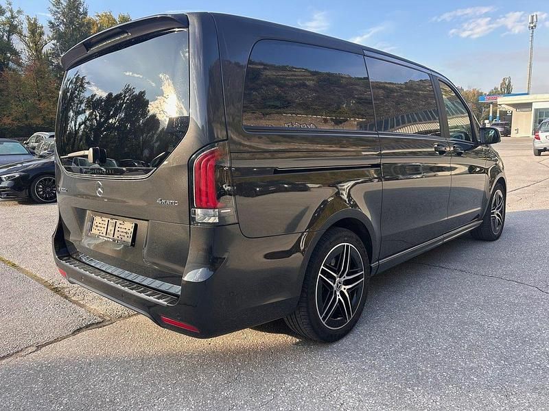 Gebraucht Mercedes V300 Exclusive 239 PS (175 kW) 2025 Van / Kleinbus