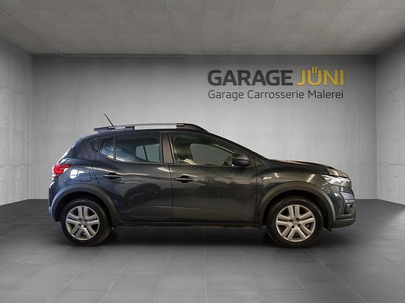 Gebraucht Dacia Sandero Comfort 91 PS (66 kW) 2022 Grau Limousine