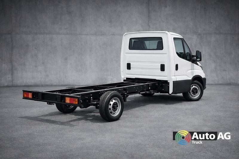 Neu Iveco Daily 136 PS (100 kW) 2026 Weiss Abholung