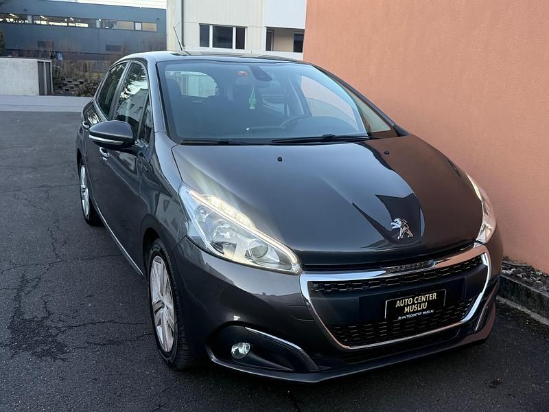 Gebraucht Peugeot 208 Style 82 PS (60 kW) 2018 Kleinwagen