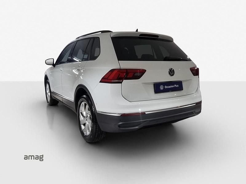 Gebraucht VW Tiguan Life 150 PS (110 kW) 2022 Pure white uni SUV