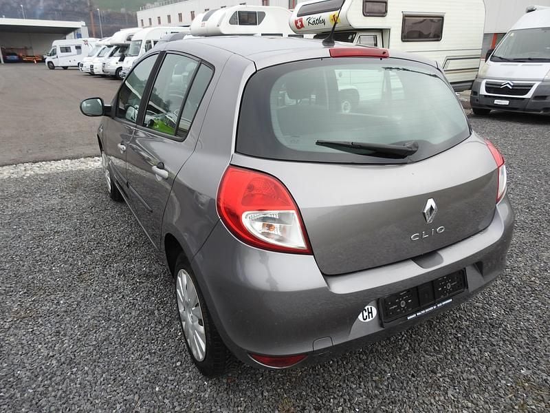 Gebraucht Renault Clio II Expression 75 PS (55 kW) 2010