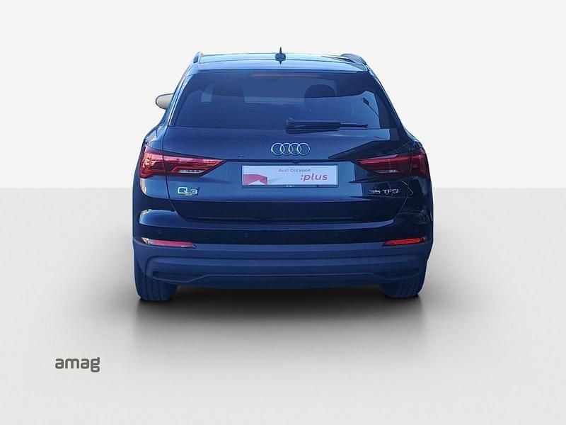 Gebraucht Audi Q3 Attraction 150 PS (110 kW) 2024 Mythosschwarz metallic SUV