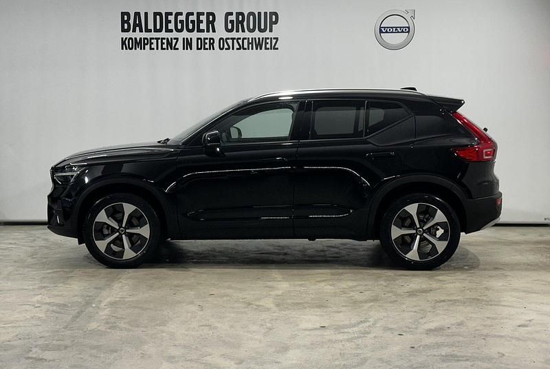 Neu Volvo XC40 Core 163 PS (119 kW) 2025 SUV