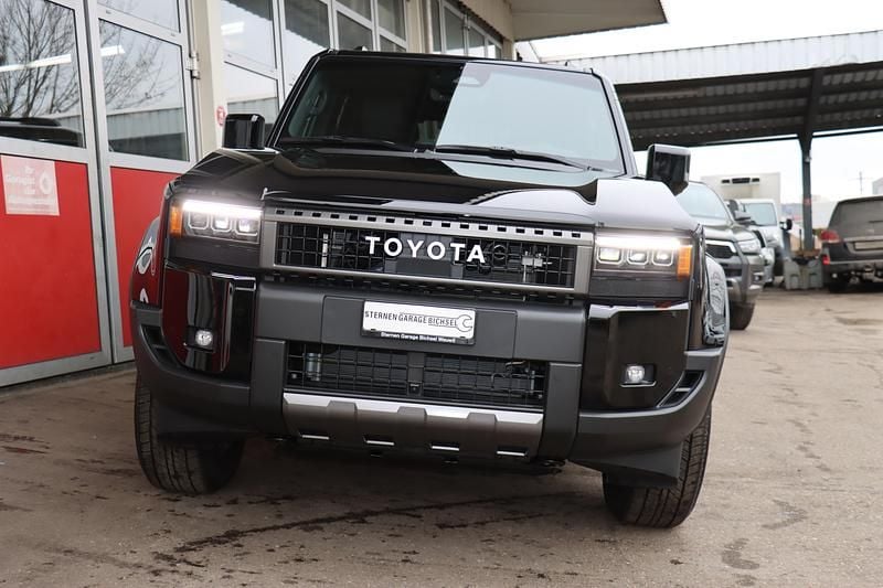 Neu Toyota Land Cruiser Style 205 PS (150 kW) 2025 Kombi