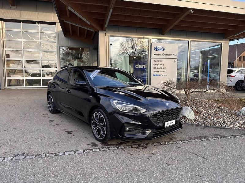 Gebraucht 2020 Ford Focus ST-Line Limousine | CHF 18’950 (Fairer Preis) - Bild 1/4