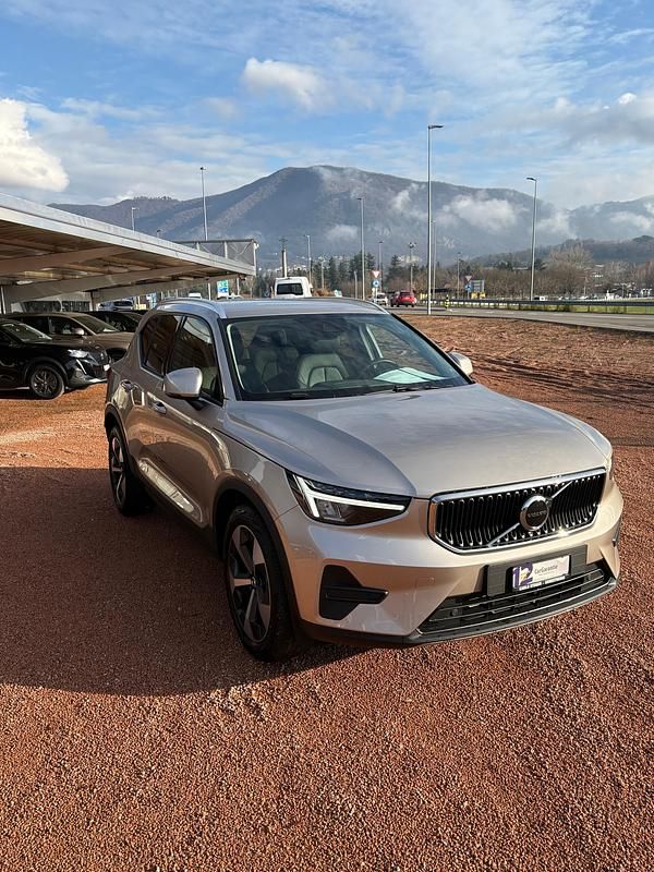 Gebraucht Volvo XC40 Core 129 PS (94 kW) 2022 SUV