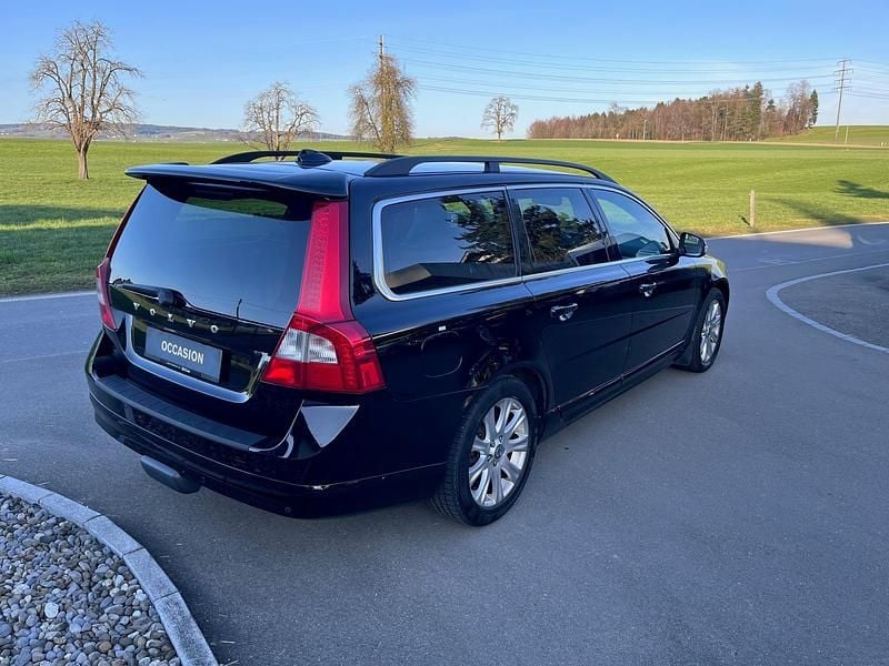 Gebraucht Volvo V70 Summum 185 PS (136 kW) 2008 Kombi