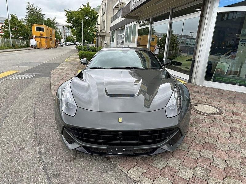 Gebraucht Ferrari F12 736 PS (541 kW) 2013 Coupé