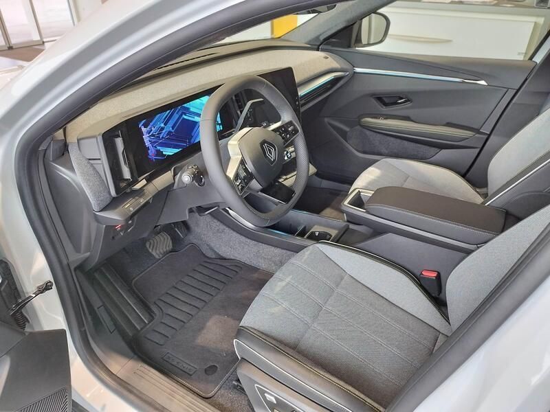 Gebraucht Renault Scénic Techno 160 kW (218 PS) 2024 Weiss Van / Kleinbus