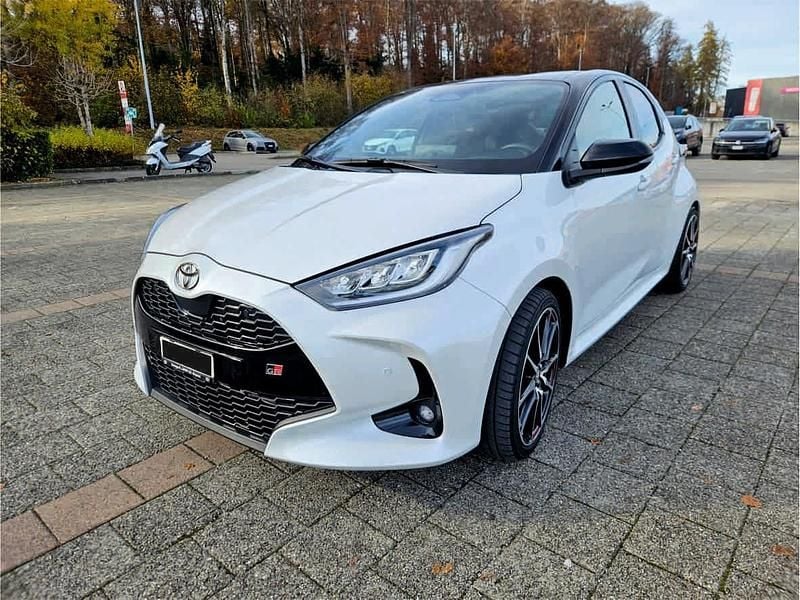 Gebraucht 2024 Toyota Yaris Hybrid Sport | CHF 24’900 (Superpreis) - Bild 1/4