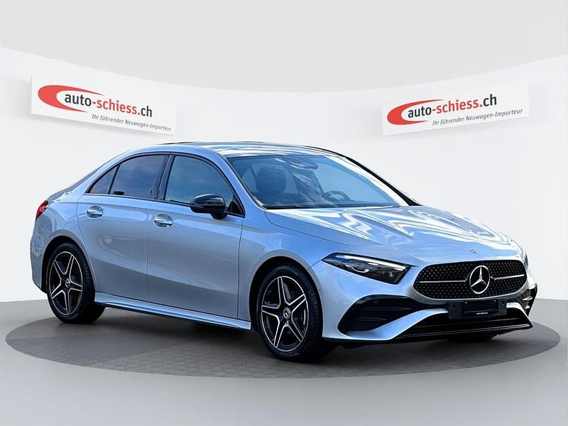 Gebraucht Mercedes A200 AMG 163 PS (119 kW) 2025 Limousine