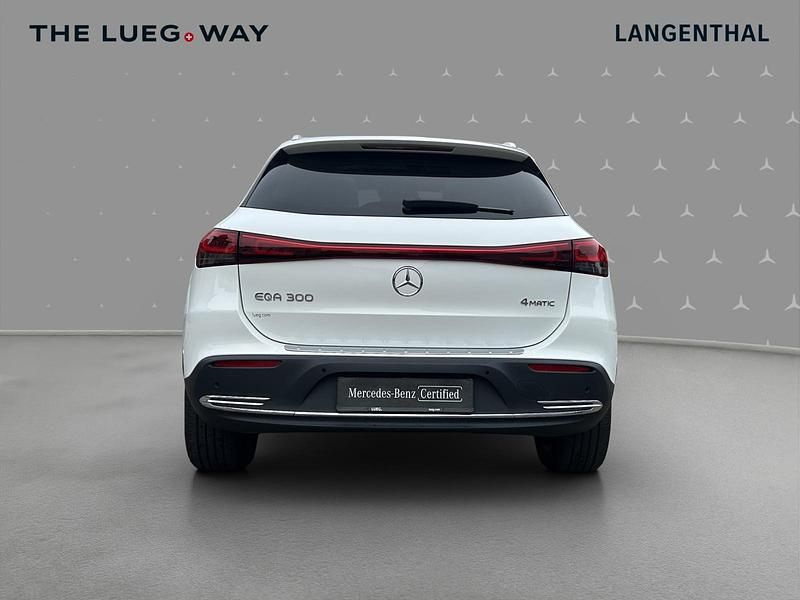 Gebraucht Mercedes EQA300 168 kW (229 PS) 2023 Weiss SUV