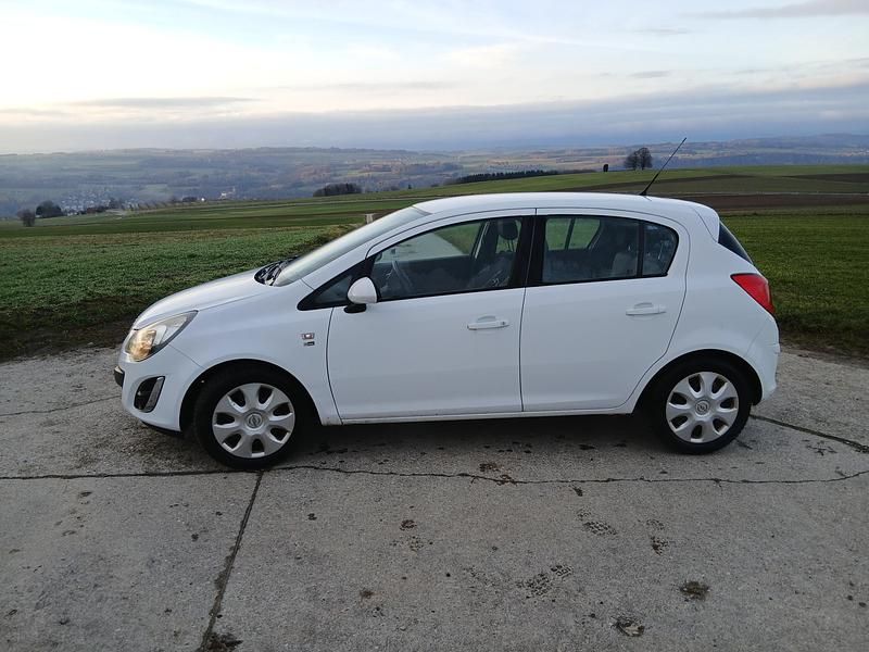 Gebraucht 2012 Opel Corsa Edition | CHF 3’900 (Etwas zu teuer) - Bild 1/4