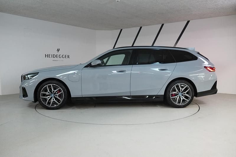 Gebraucht BMW 530e M Sport 299 PS (219 kW) 2024 Kombi