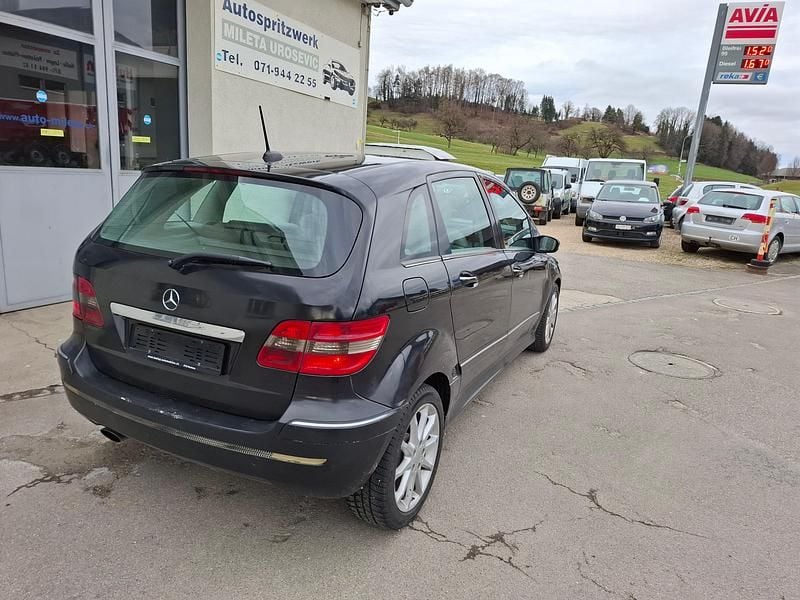 Gebraucht Mercedes B200 140 PS (102 kW) 2007 Van / Kleinbus