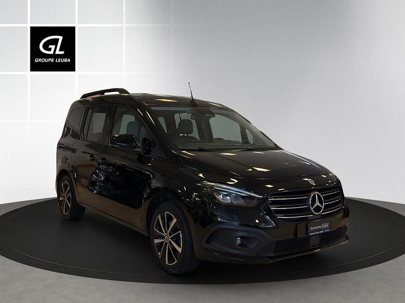 Schwarz Gebraucht 2022 Mercedes 180 Style Limousine | CHF 25’900 (Teuer) - Bild 1/4