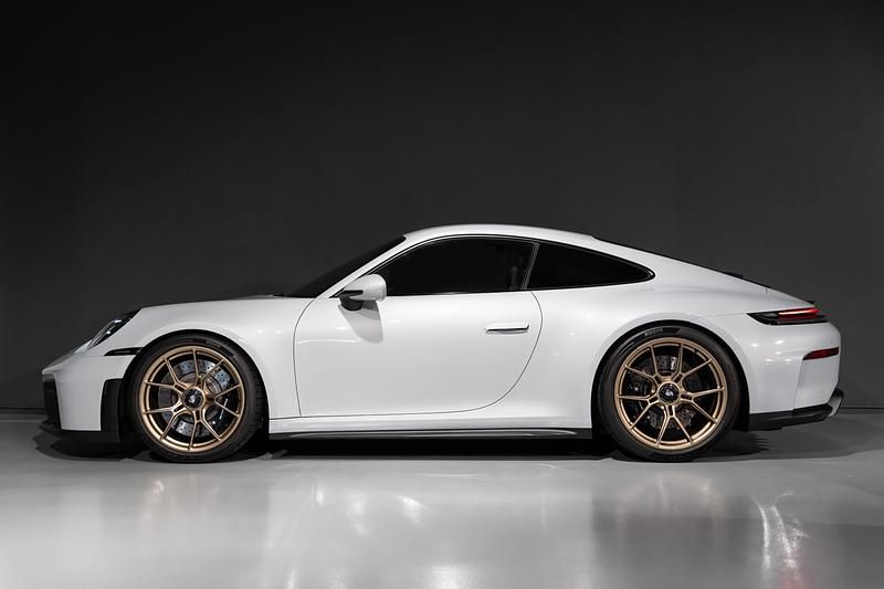 Neu Porsche 992 510 PS (375 kW) 2025 Coupé